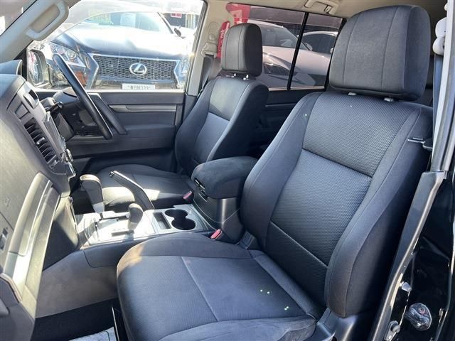 Mitsubishi PAJERO 2011-08 184066-18