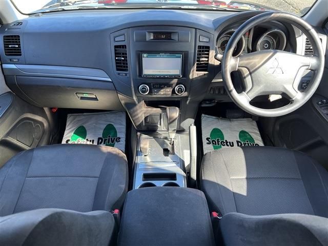Mitsubishi PAJERO 2011-08 184066-11