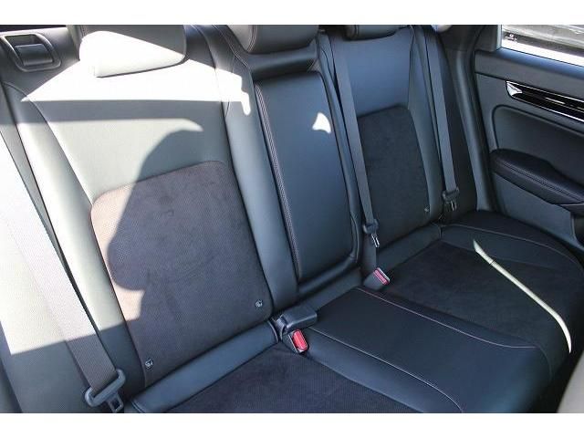Honda CIVIC 2022-09 196443-13