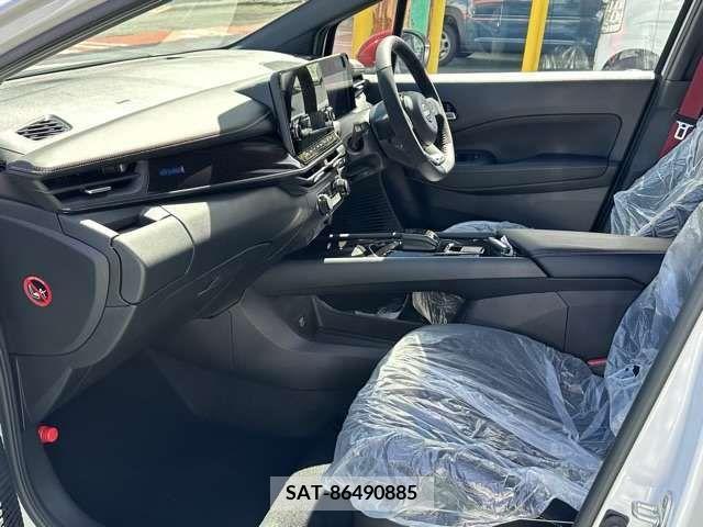 Nissan AURA 2023-04 292921-2