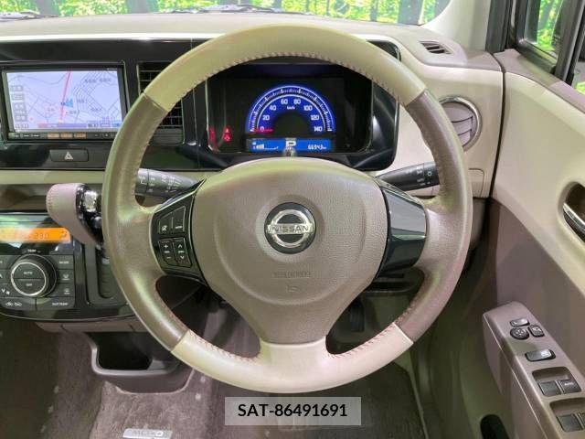 Nissan MOCO 2015-04 324570-8