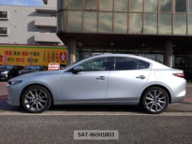Mazda MAZDA3 2019-08 256343-11