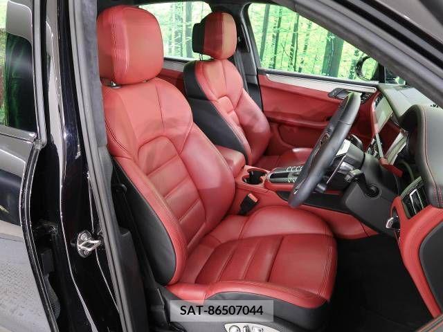 Porsche MACAN 2020-12 202533-13