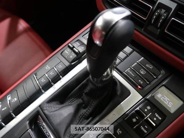 Porsche MACAN 2020-12 202533-11