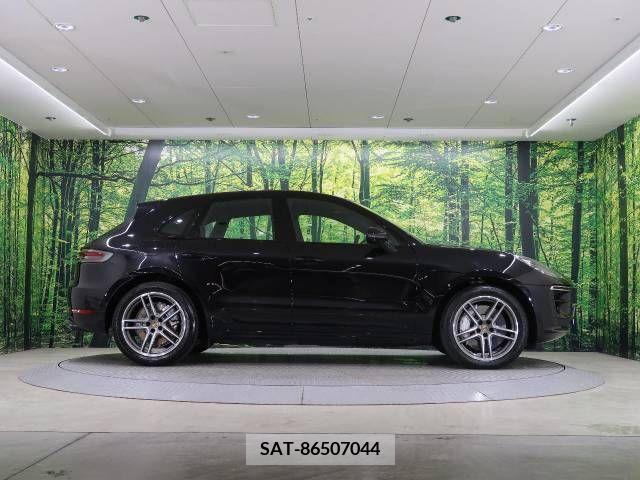 Porsche MACAN 2020-12 202533-4