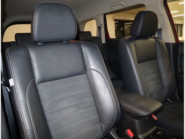 Mitsubishi OUTLANDER PHEV 2015-07 183939-23