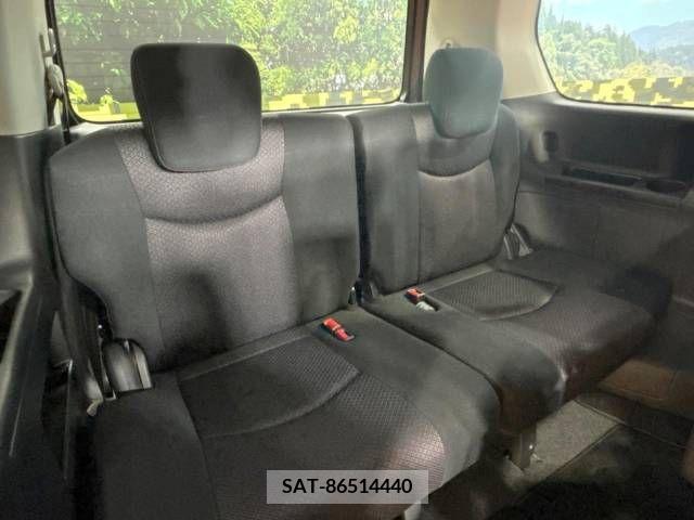 Nissan SERENA 2011-11 284300-9