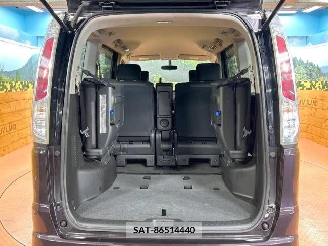 Nissan SERENA 2011-11 284300-10