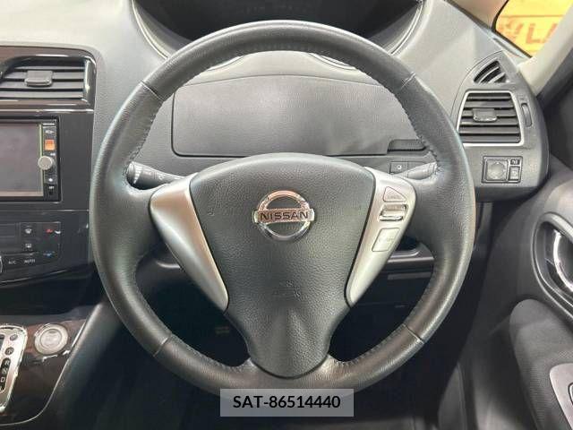 Nissan SERENA 2011-11 284300-11