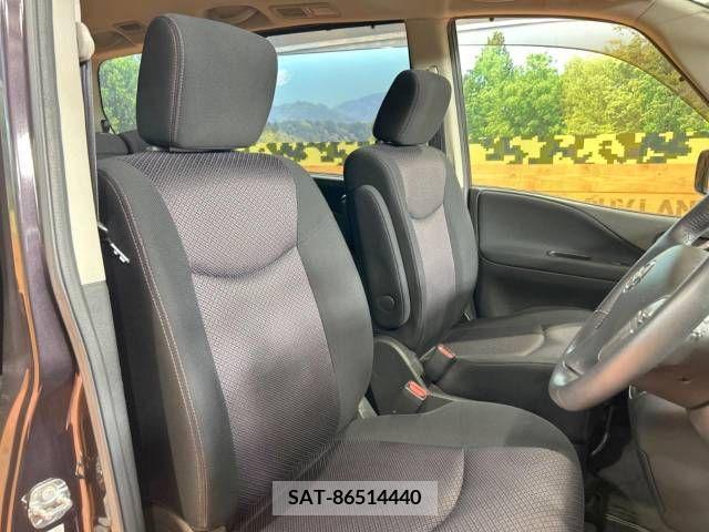 Nissan SERENA 2011-11 284300-7