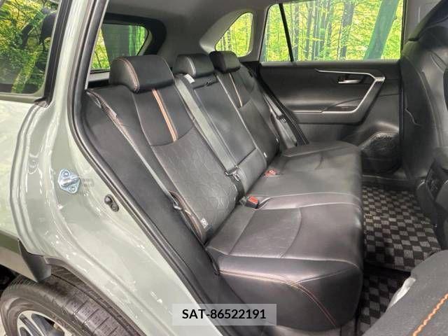Toyota RAV4 2021-03 379995-9