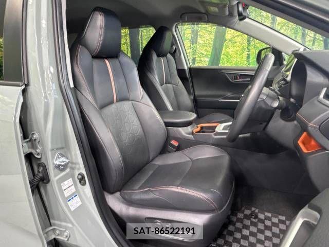 Toyota RAV4 2021-03 379995-8