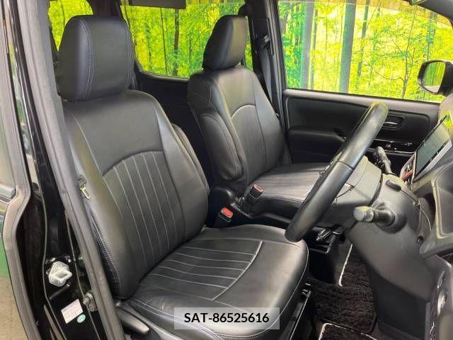 Toyota VOXY 2018-03 290945-7
