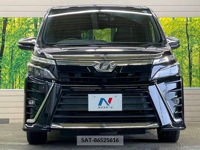 Toyota VOXY 2018-03 290945-14