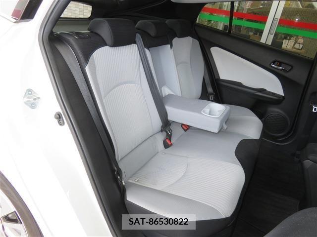 Toyota PRIUS 2017-06 322379-10
