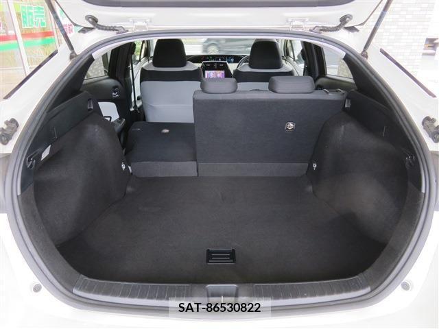 Toyota PRIUS 2017-06 322379-14