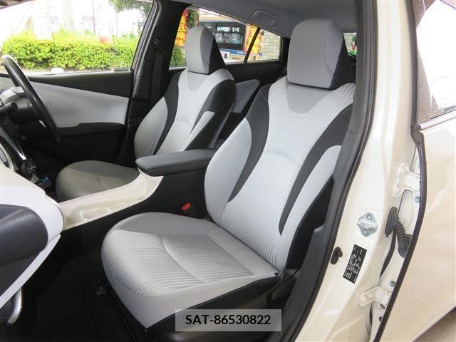 Toyota PRIUS 2017-06 322379-9