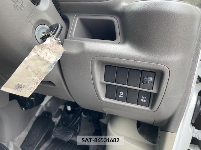 Nissan CLIPPER 2023-09 352210-5