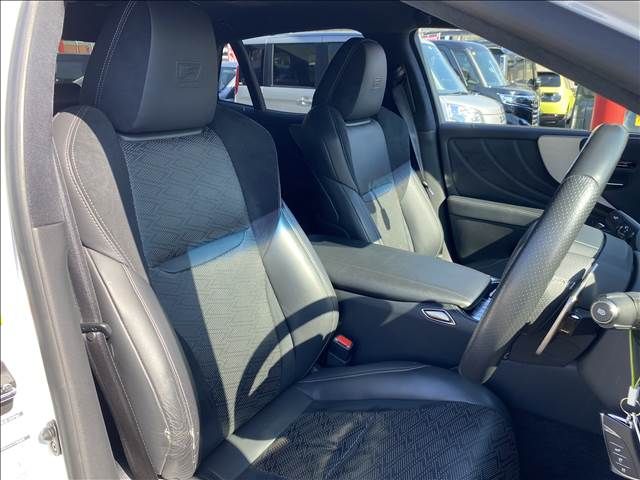 Lexus LS 2018-02 27512-3