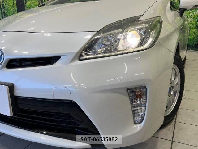Toyota PRIUS 2014-07 282282-12