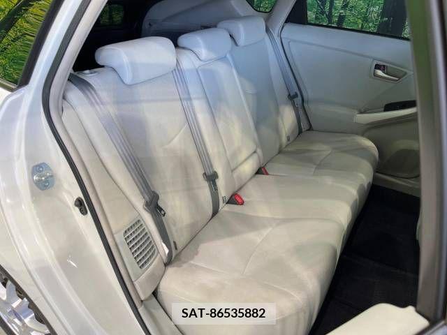 Toyota PRIUS 2014-07 282282-9