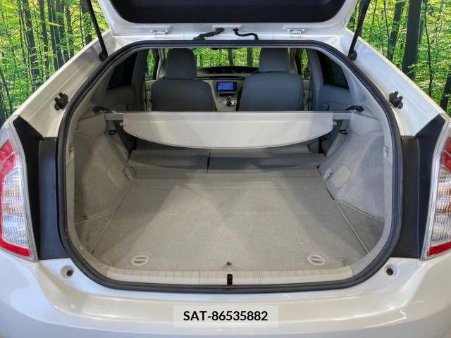 Toyota PRIUS 2014-07 282282-10