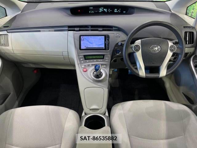 Toyota PRIUS 2014-07 282282-1
