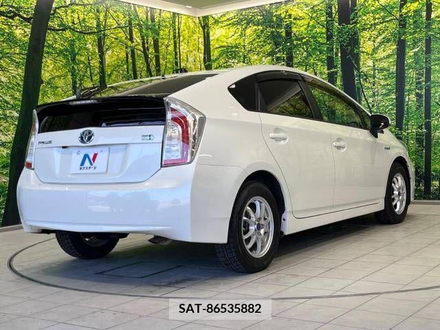 Toyota PRIUS 2014-07 282282-17