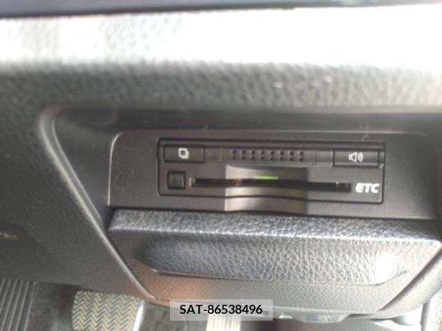 Toyota NOAH 2014-11 392833-14