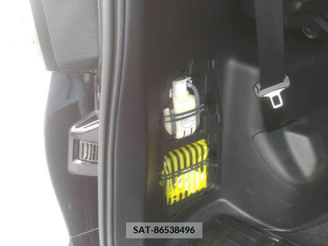Toyota NOAH 2014-11 392833-29