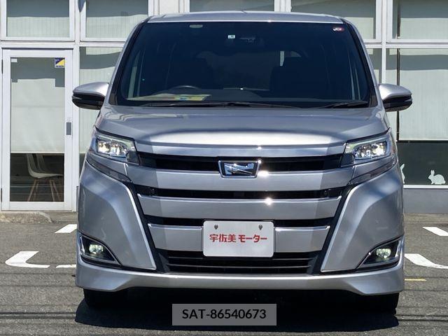 Toyota NOAH 2019-11 348978-18