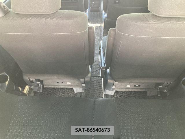 Toyota NOAH 2019-11 348978-17