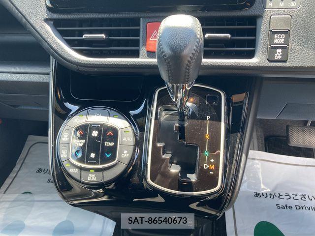 Toyota NOAH 2019-11 348978-6