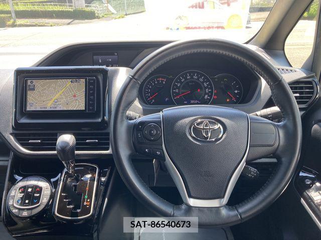 Toyota NOAH 2019-11 348978-2
