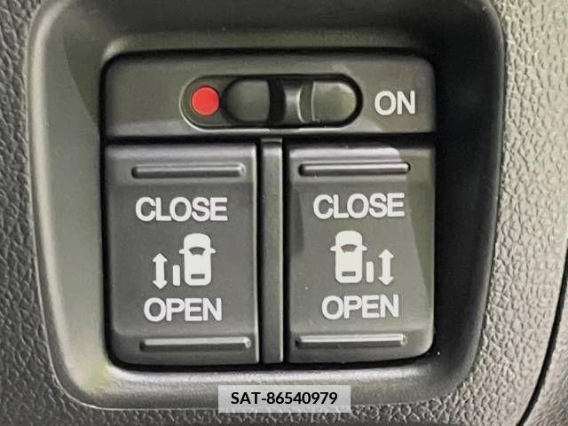 Honda N BOX CUSTOM 2017-04 364826-4
