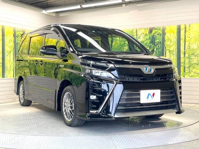 Toyota VOXY HYBRID 2017-08 9438-17