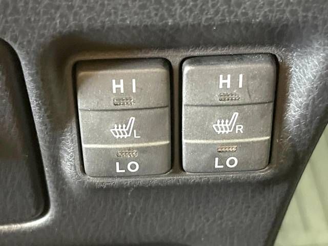 Toyota VOXY HYBRID 2017-08 9438-6