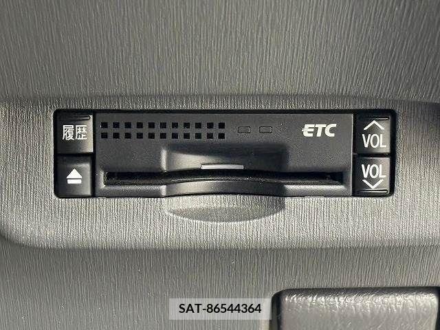 Toyota PRIUS 2011-06 393344-11
