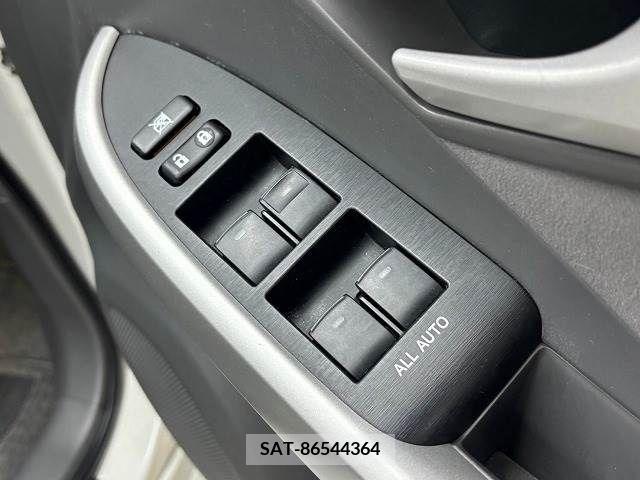 Toyota PRIUS 2011-06 393344-8