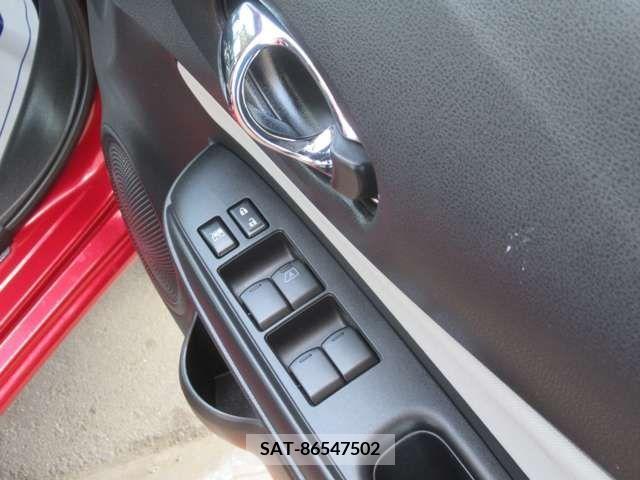 Nissan NOTE 2019-05 328395-4