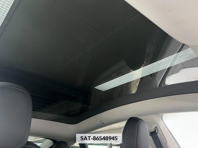 Tesla MODEL Y 2023-02 346308-7