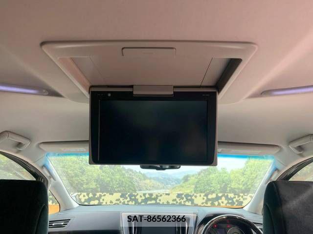 Toyota ALPHARD 2018-01 381674-7