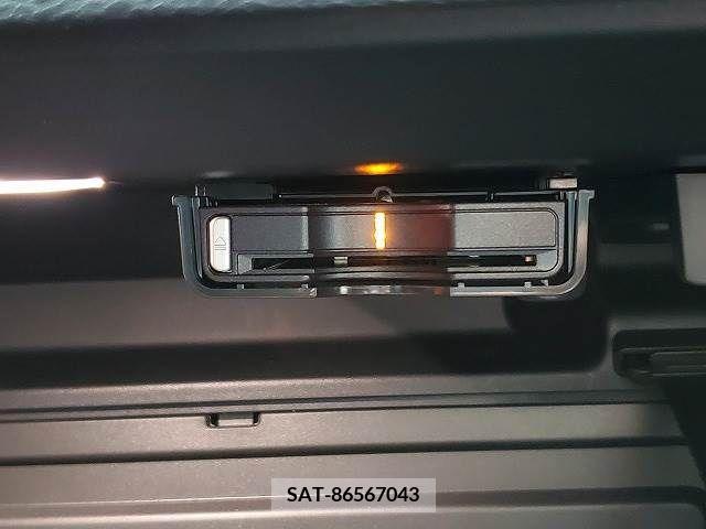 Volvo XC40 2018-07 290660-9