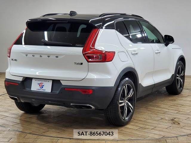 Volvo XC40 2018-07 290660-13
