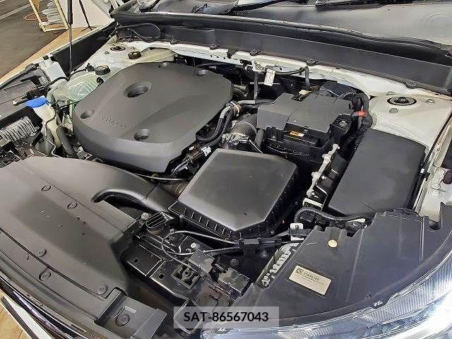 Volvo XC40 2018-07 290660-17