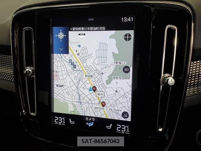Volvo XC40 2018-07 290660-2