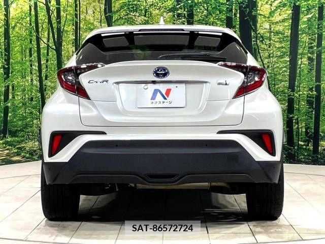 Toyota C-HR 2018-05 357807-15