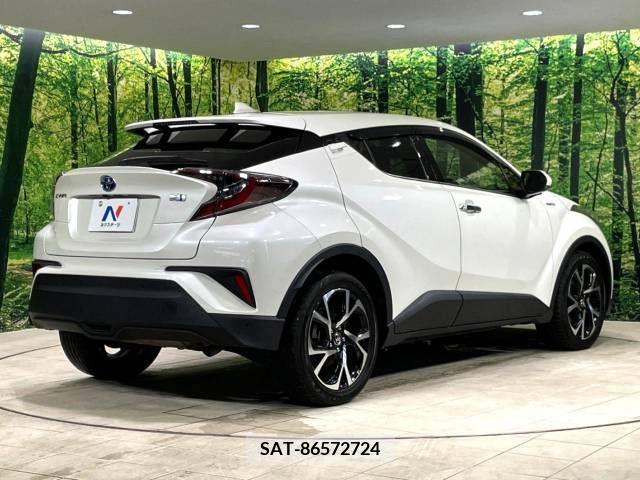 Toyota C-HR 2018-05 357807-17