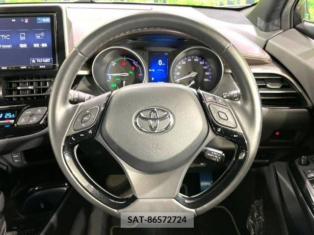 Toyota C-HR 2018-05 357807-11