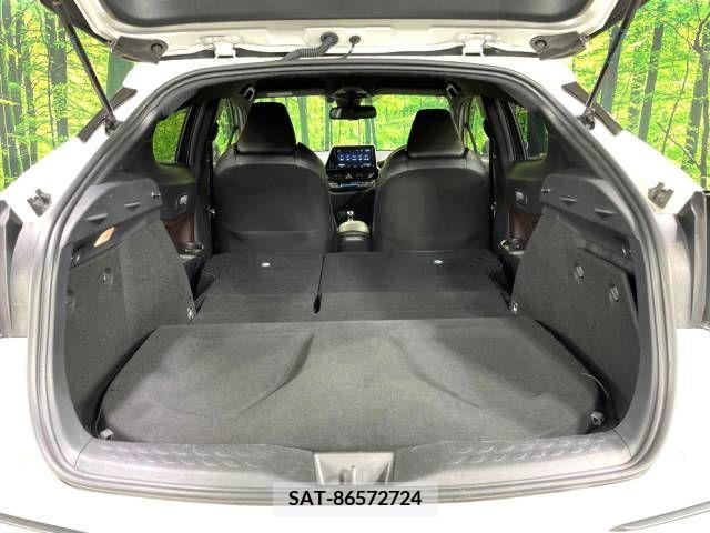 Toyota C-HR 2018-05 357807-10